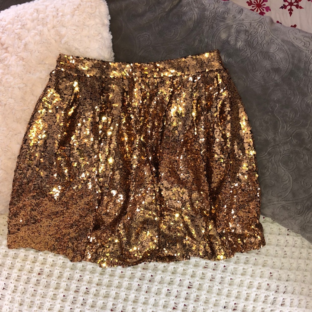 Small Gold Sequined Skirt